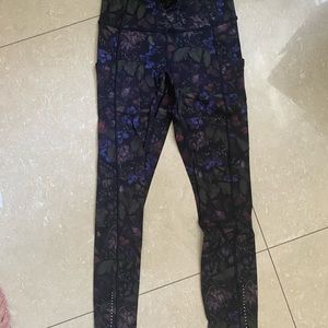 lululemon, size 4, floral, Fast and Free Tight, Nulux, 25” inseam, reflective